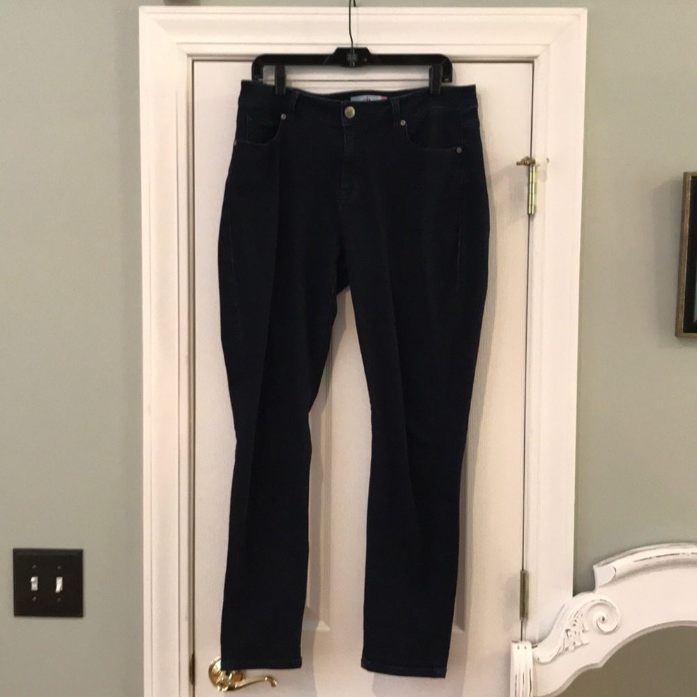 CAbi Curvy Skinny Jeans!